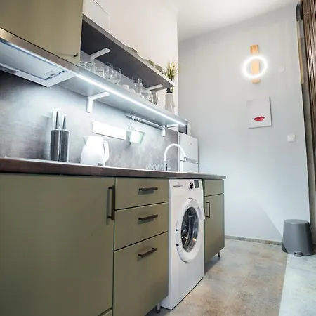 Apartman Colors Of *